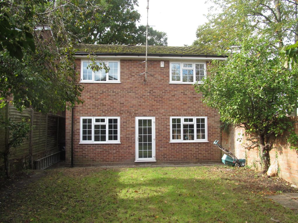 Property photo 2 of 20
