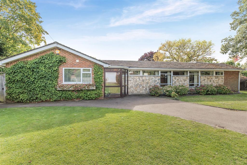 Property photo 2 of 27 Externally