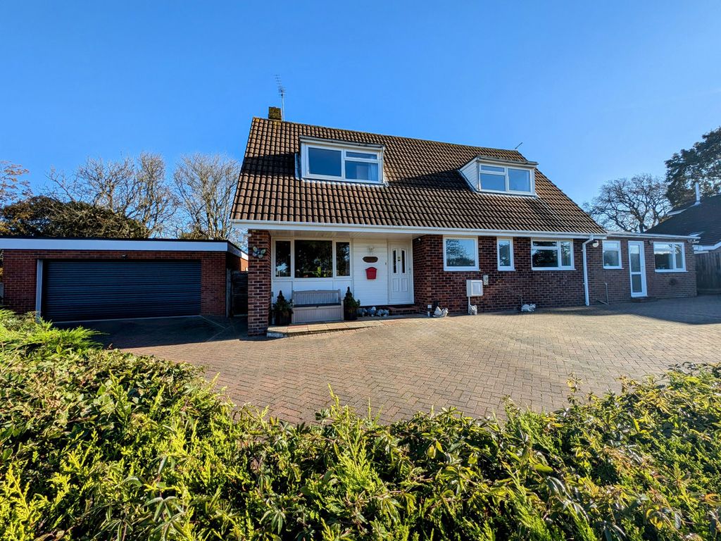 Property photo 1 of 43