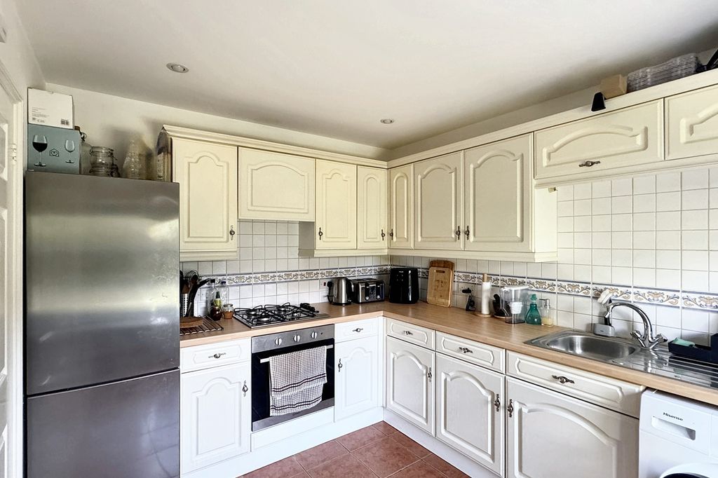 Property photo 2 of 13 Img_1824