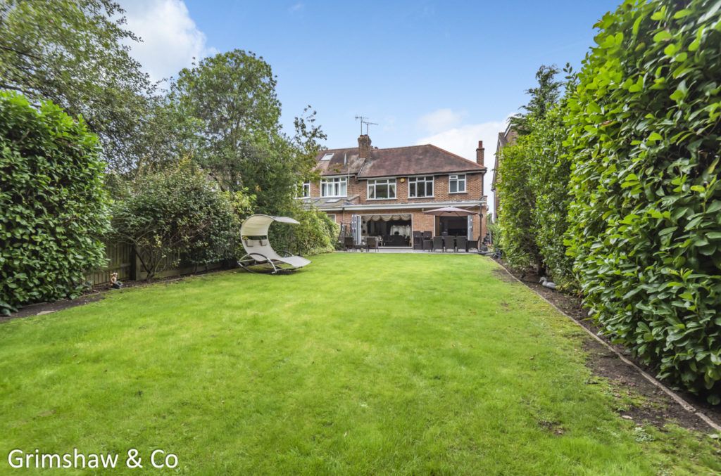 Property photo 2 of 11