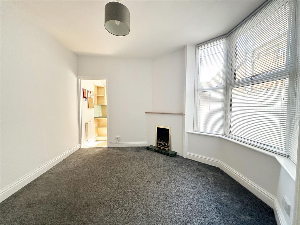Property photo 3 of 25 Central Reception Room