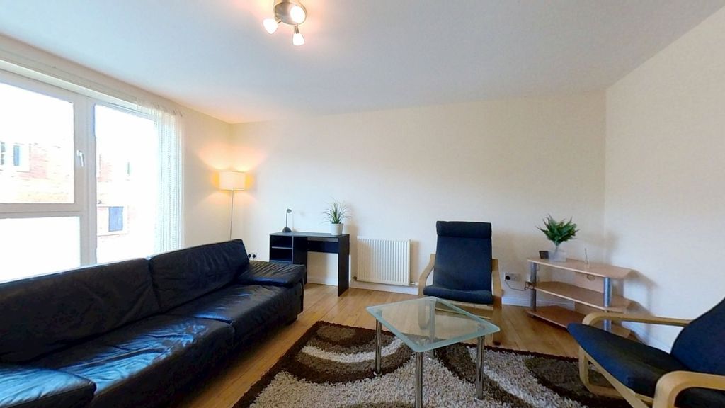 Property photo 3 of 12 Picture No. 18