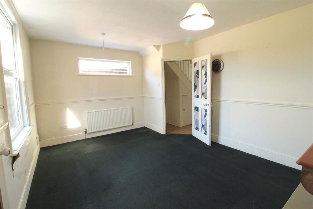 Property photo 3 of 25