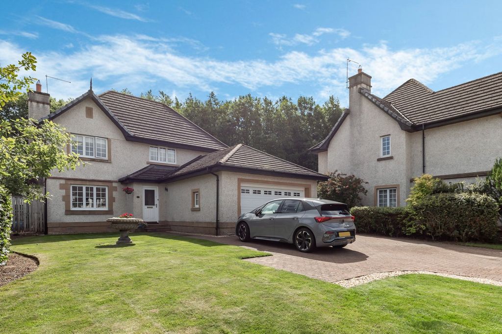 Property photo 1 of 38
