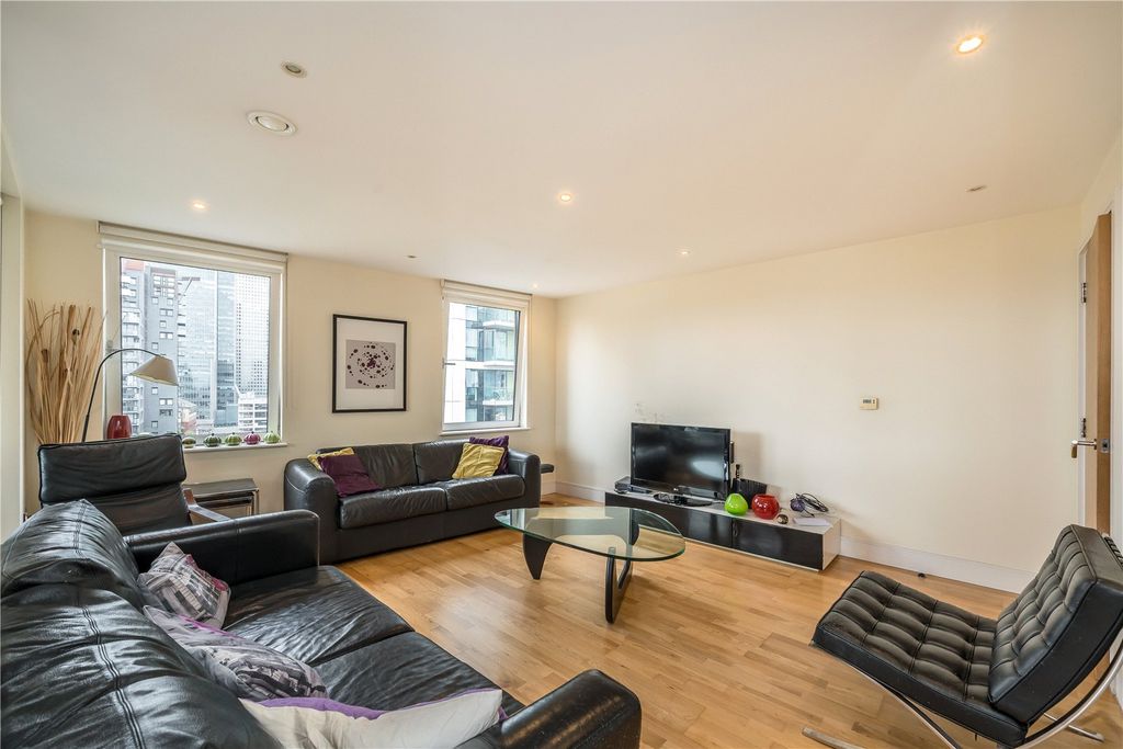 Property photo 2 of 12 Picture No. 03