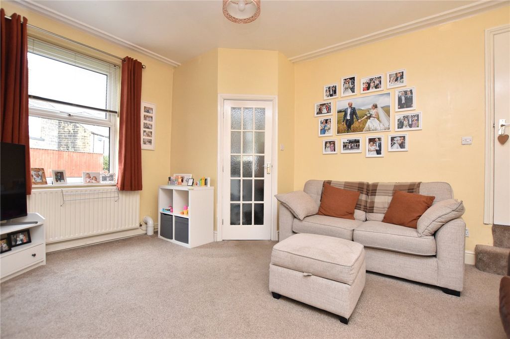 Property photo 3 of 17 Picture No. 14