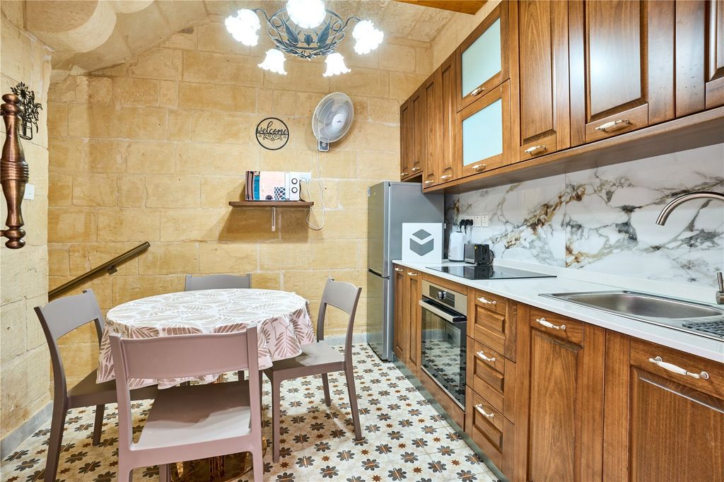 Property photo 1 of 5 Picture No. 06