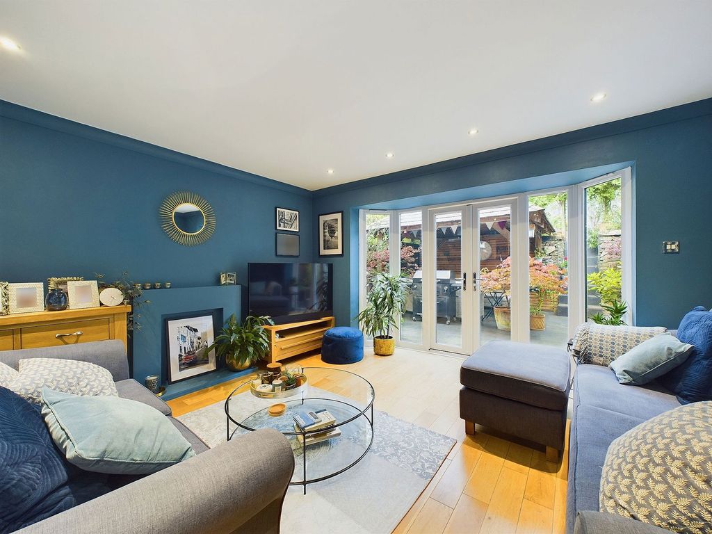 Property photo 3 of 30