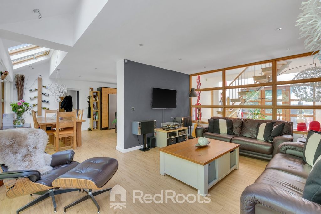 Property photo 2 of 41 3934064