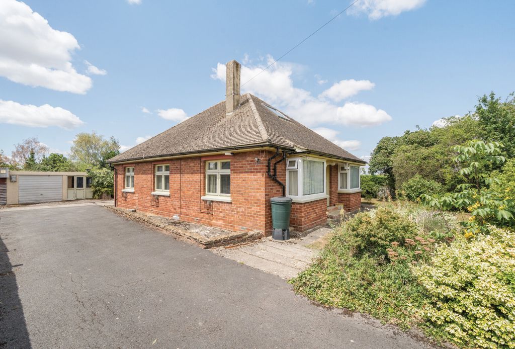 Property photo 1 of 14 1319023-1-686Bb7B...