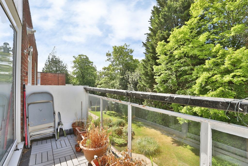 Property photo 2 of 16 Pbox-Img.Jpg