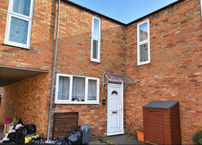 Property photo 1 of 9