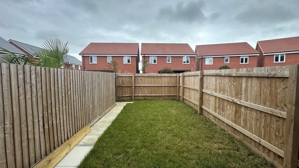 Property photo 3 of 8 Picture No. 04