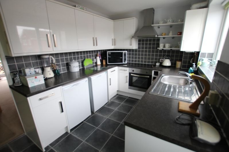 Property photo 2 of 12 Kitchen