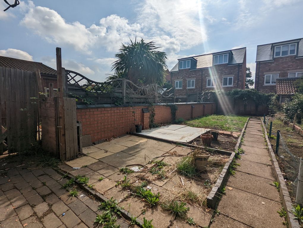 Property photo 2 of 8