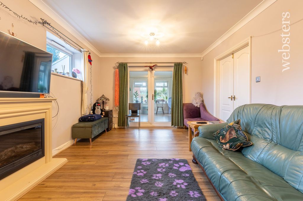 Property photo 2 of 26