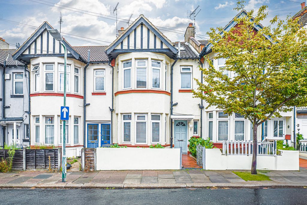 Property photo 1 of 34