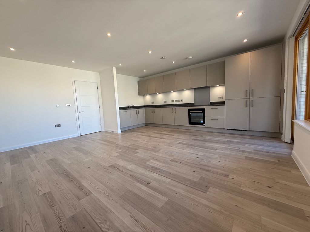 Property photo 3 of 10 Photo 11