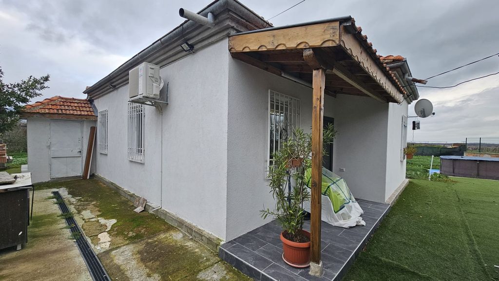 Property photo 3 of 24