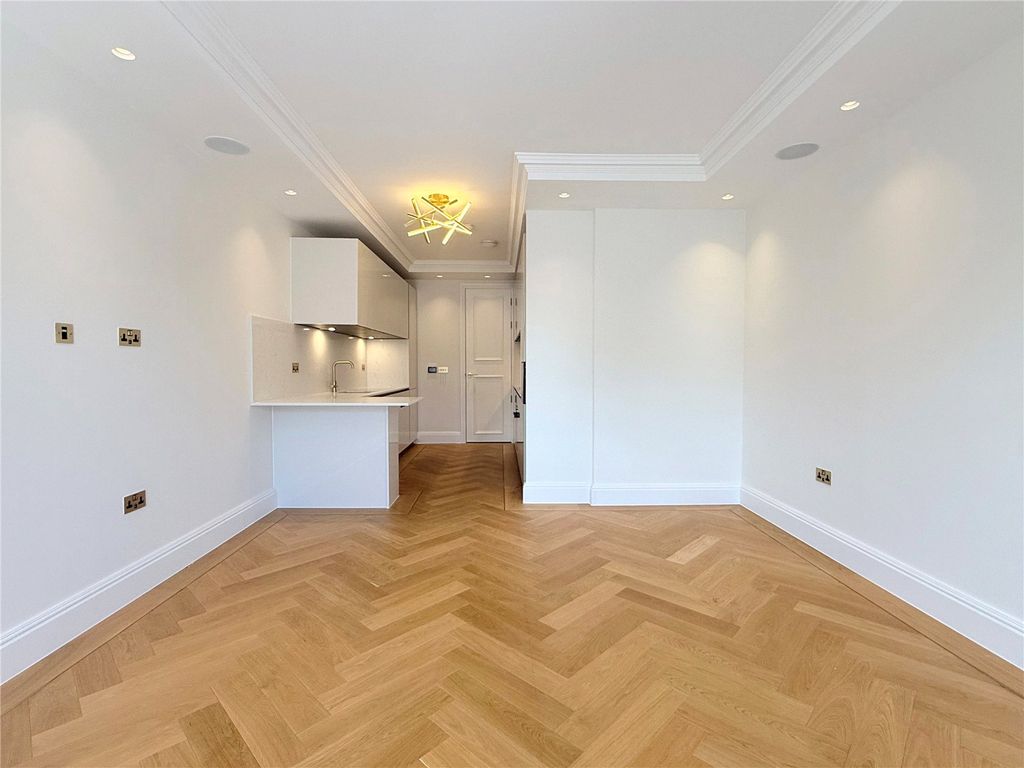 Property photo 3 of 17 Picture No. 22