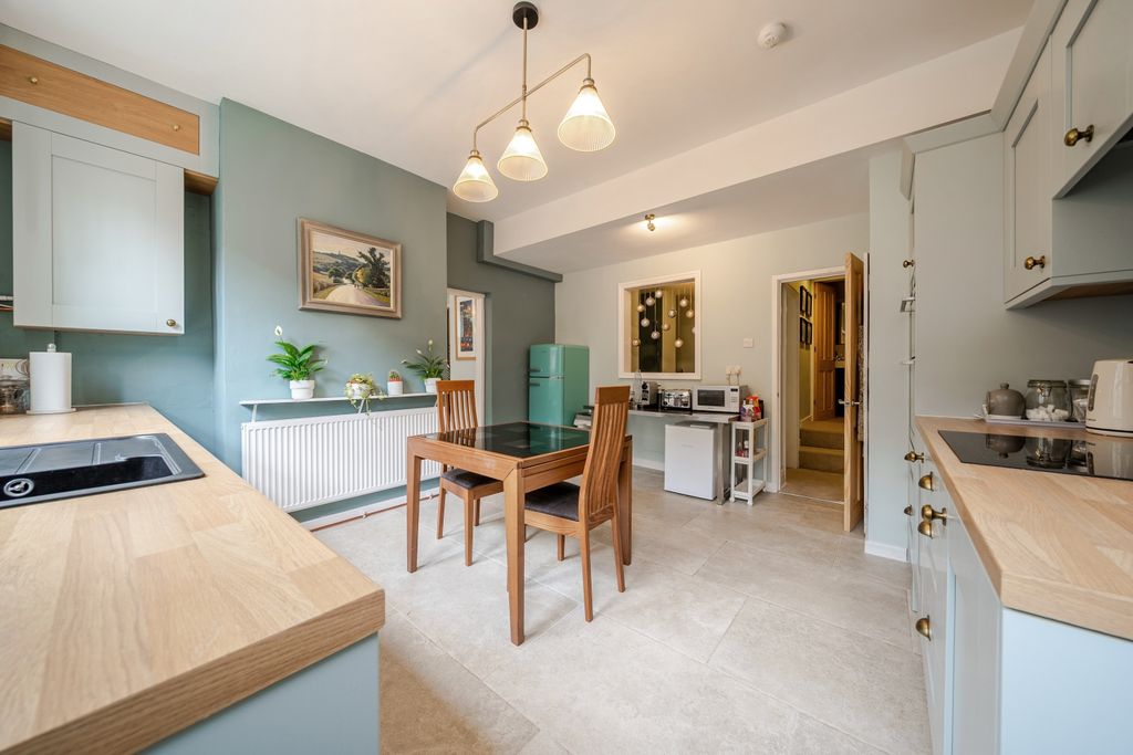 Property photo 3 of 15 Kitchen
