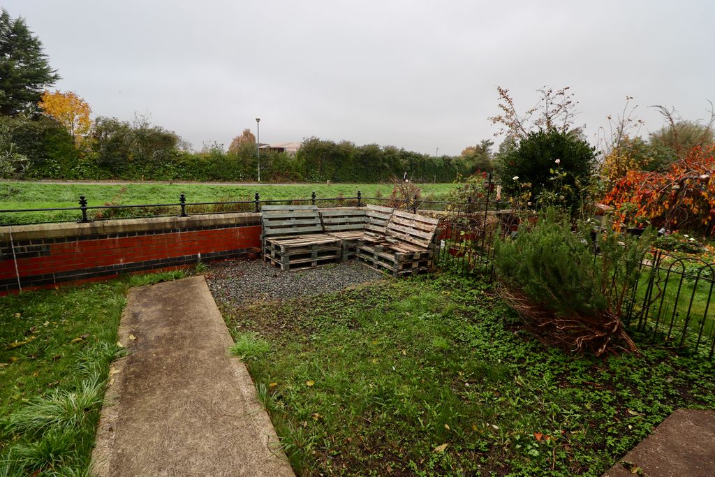 Property photo 3 of 12 Img_4551