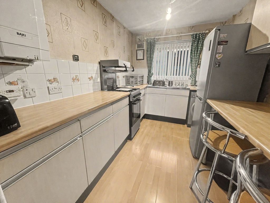 Property photo 2 of 22
