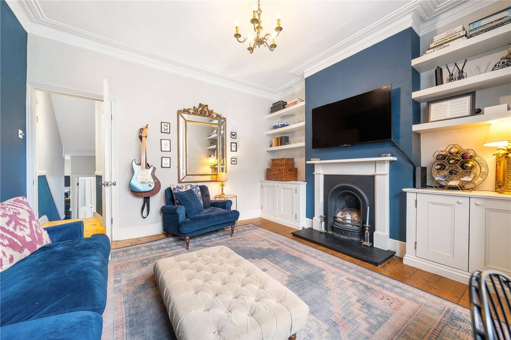 Property photo 3 of 21 Reception