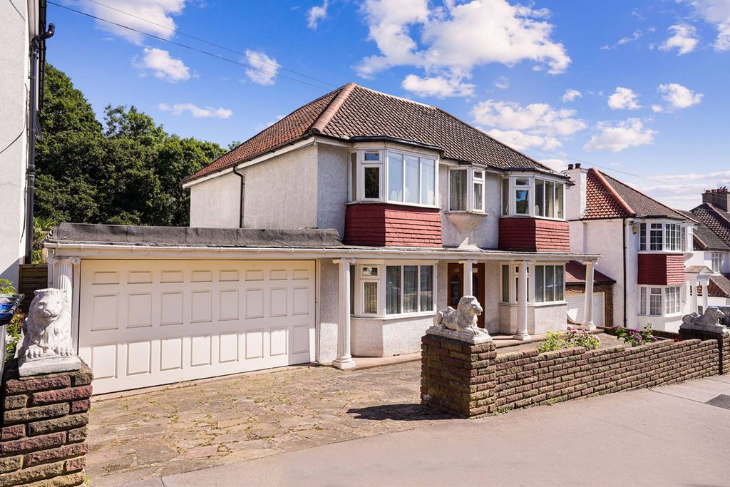 Property photo 1 of 10