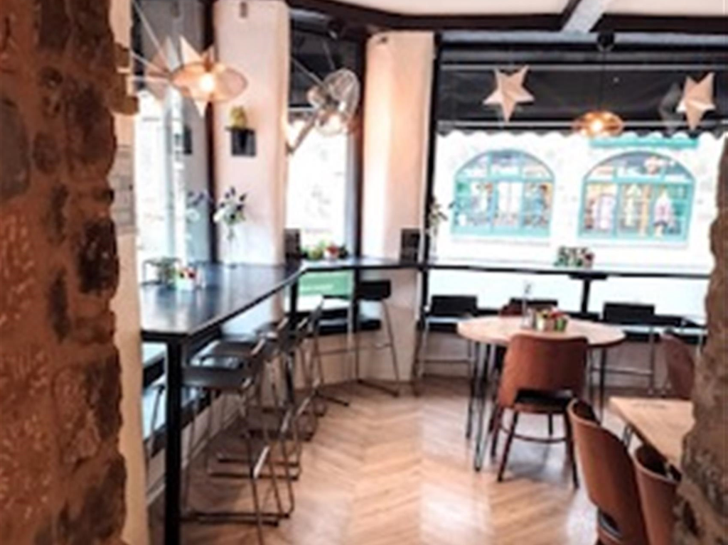 Property photo 1 of 6 Photo 0