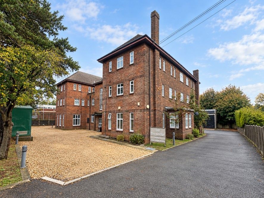 Property photo 1 of 11