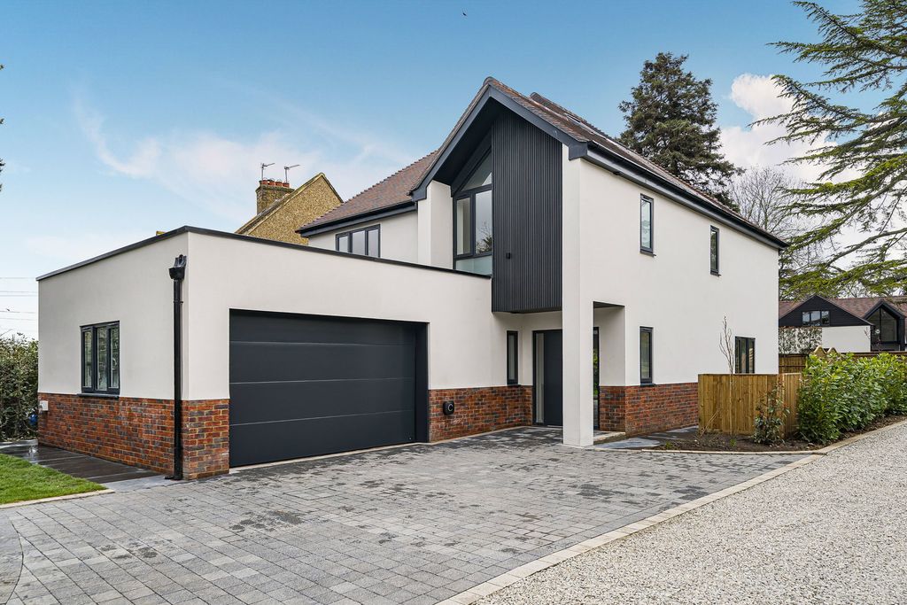 Property photo 3 of 45