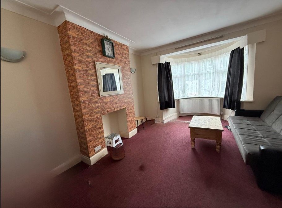 Property photo 2 of 20