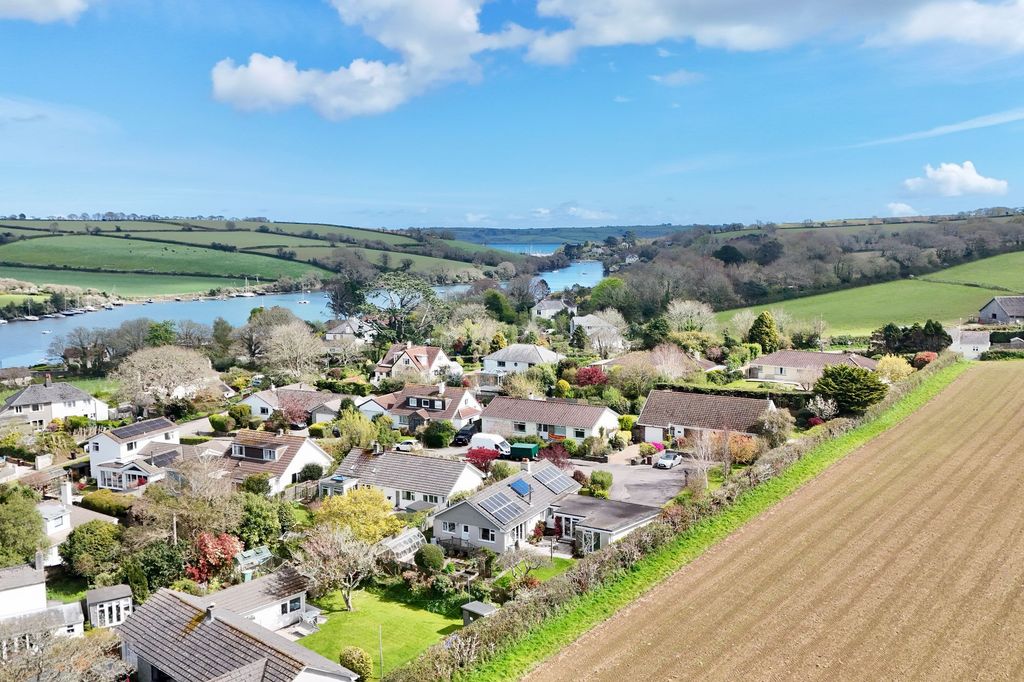 Property photo 2 of 22