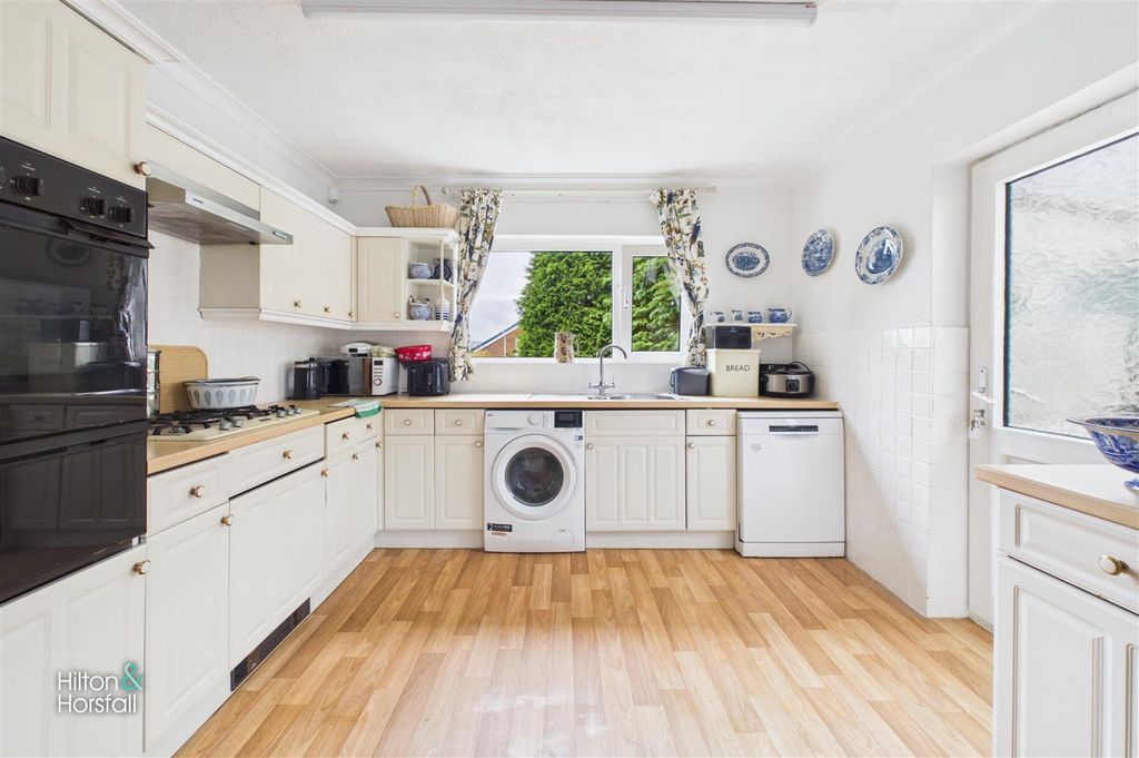 Property photo 3 of 12 Greystones Drive
