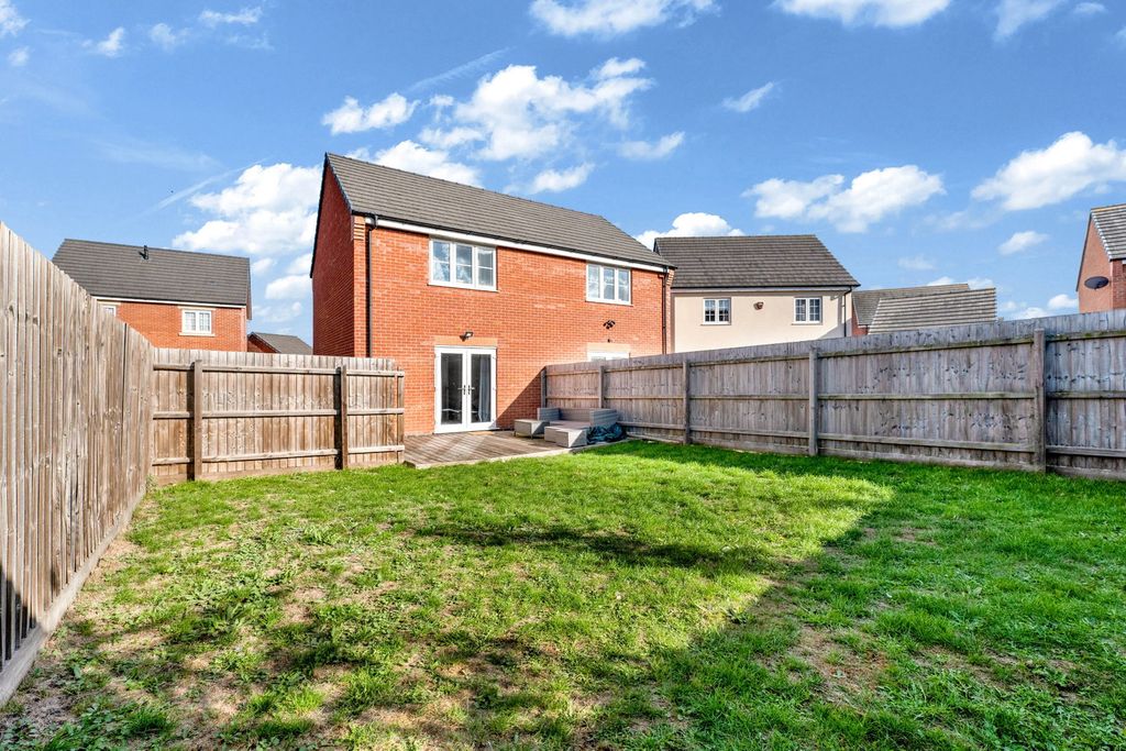 Property photo 2 of 19