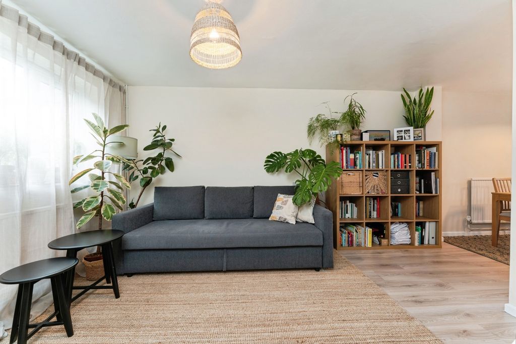 Property photo 2 of 29 Pbox-Img.Jpg