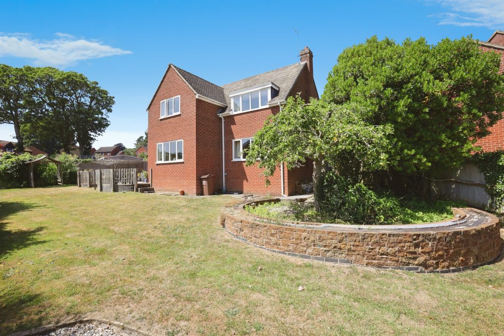 Property photo 3 of 17