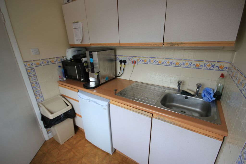 Property photo 3 of 3