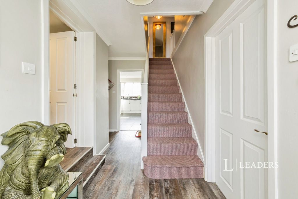 Property photo 3 of 24 Pbox-Img.Jpg