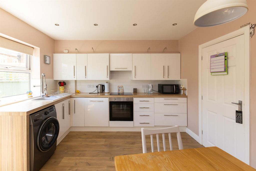 Property photo 1 of 24 Kitchen