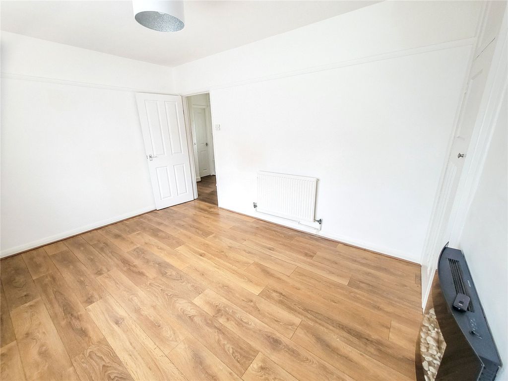 Property photo 3 of 9 Picture No. 08