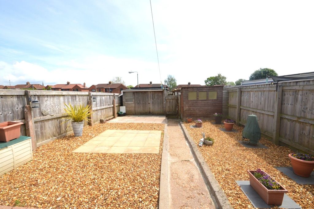 Property photo 2 of 11 Picture No. 32