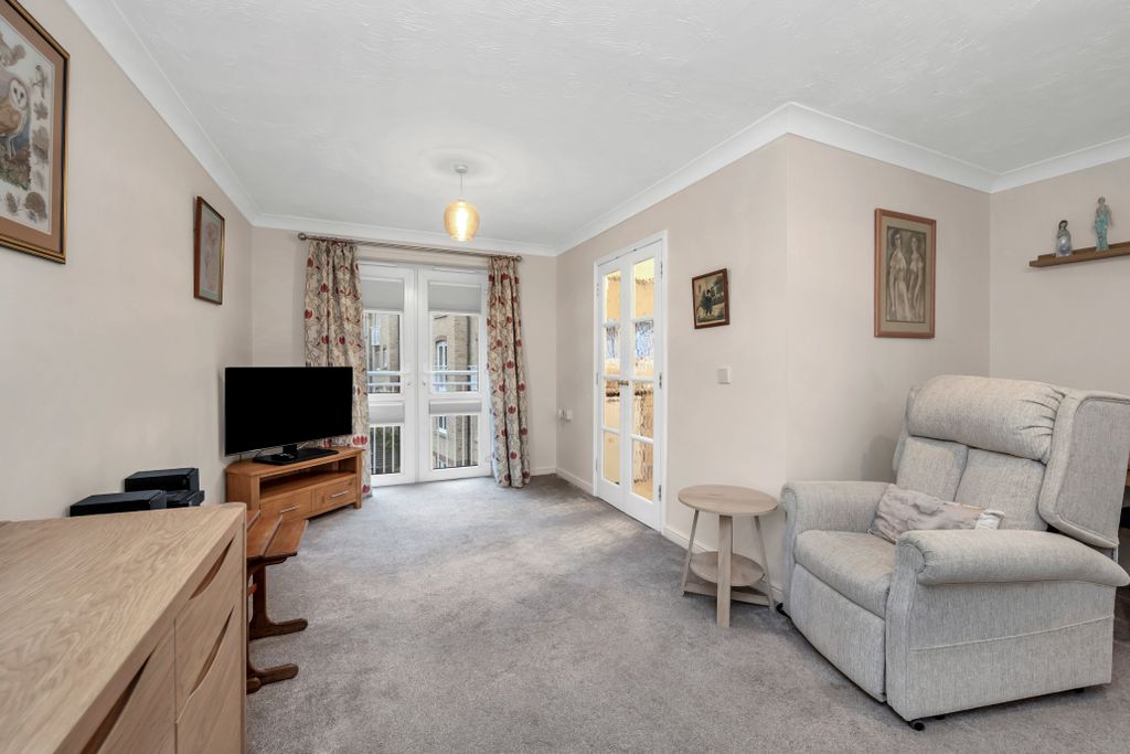 Property photo 3 of 17