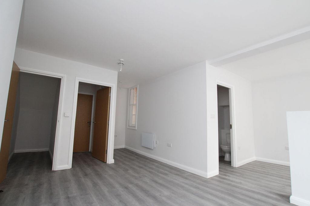 Property photo 2 of 4