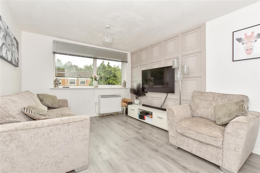 Property photo 1 of 12 Lounge/Diner