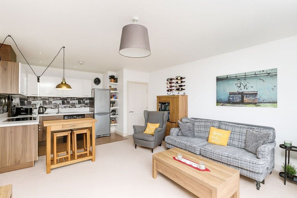 Property photo 1 of 12 Living Room/Kitchen