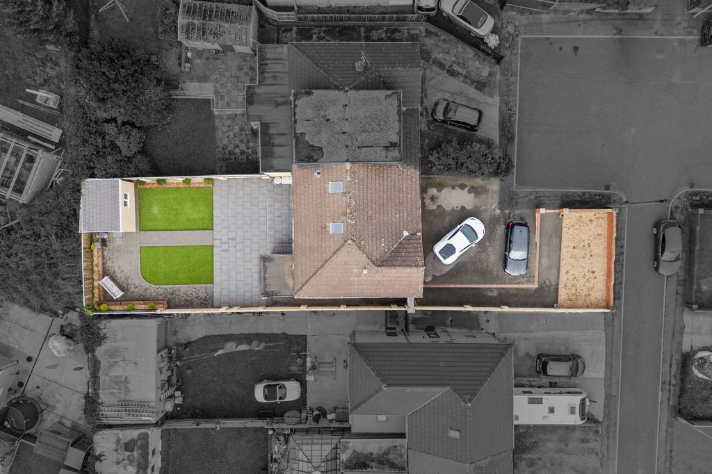 Property photo 2 of 29