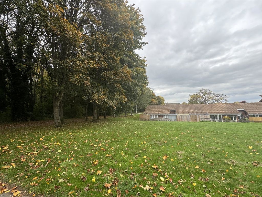 Property photo 2 of 8 Picture No. 10